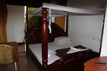 *** Bed & Breakfast Minister'S Village Hotel Kampala Uganda