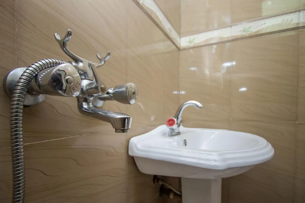 Minister'S Village Hotel Kampala Bed & Breakfast